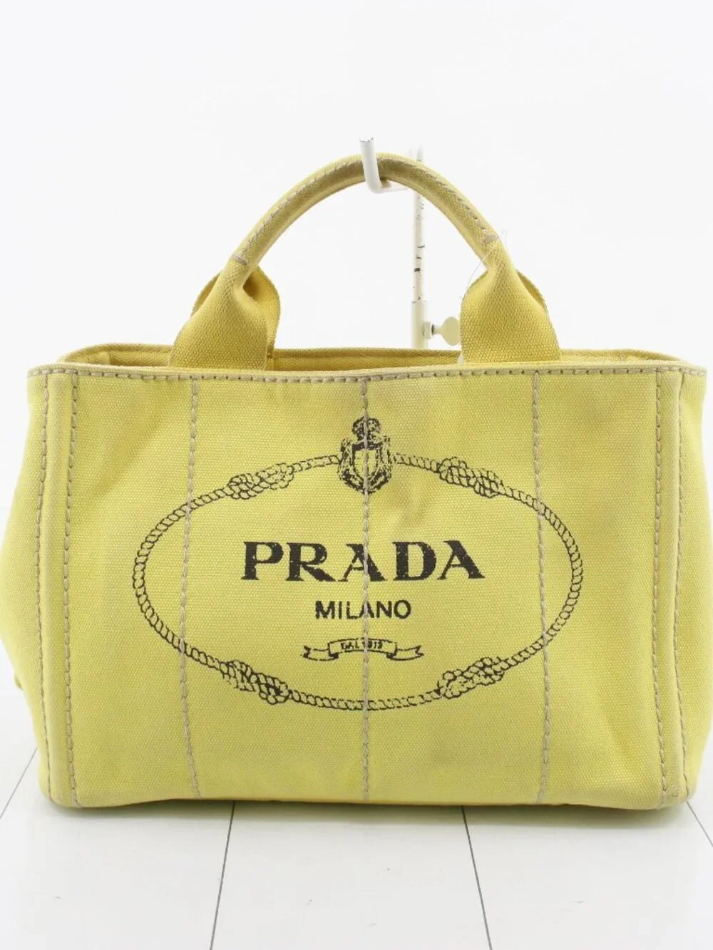 Prada Canapa - Picture 1 of 1